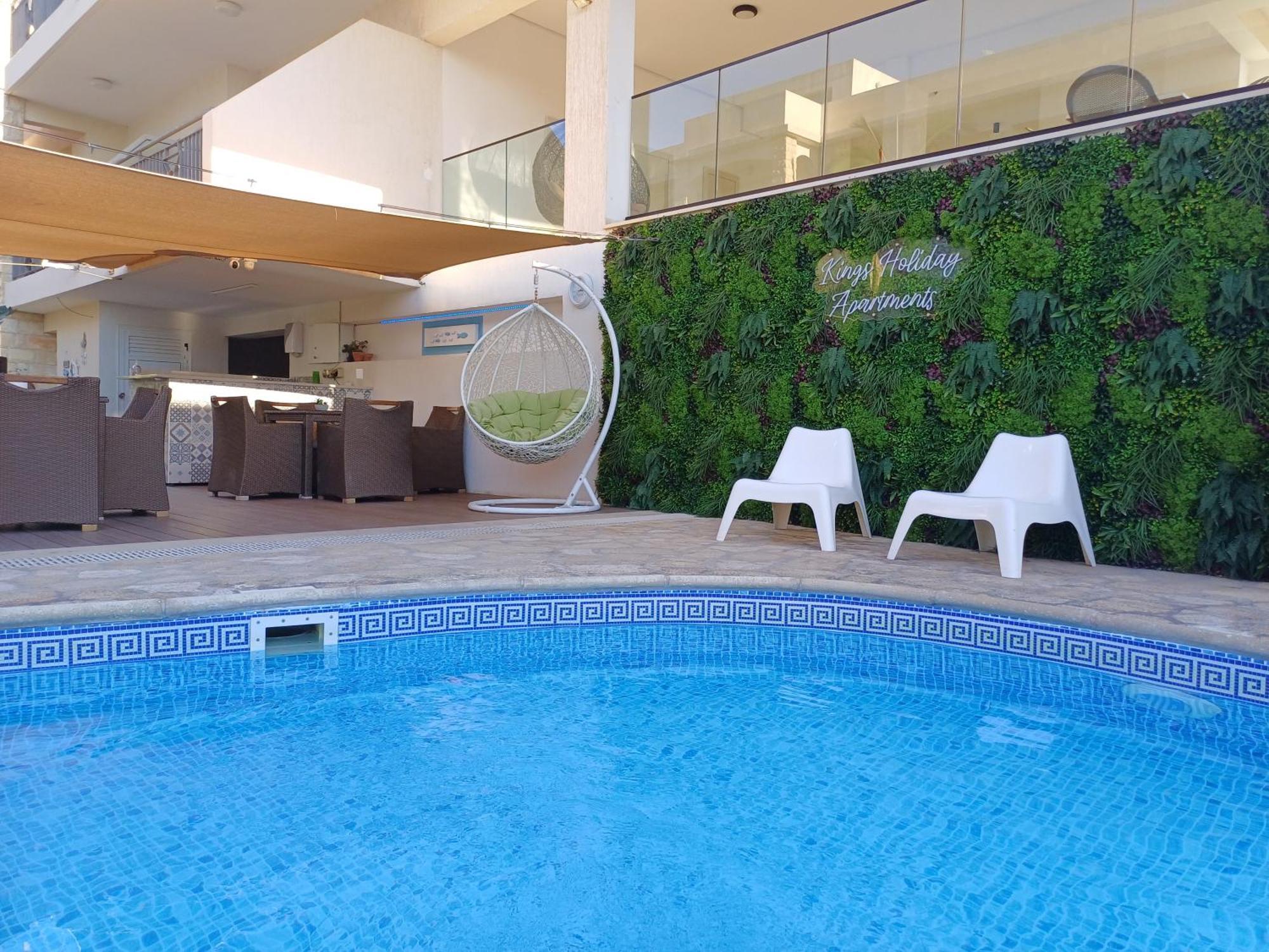 King'S Holiday Apartments Paphos Exterior photo