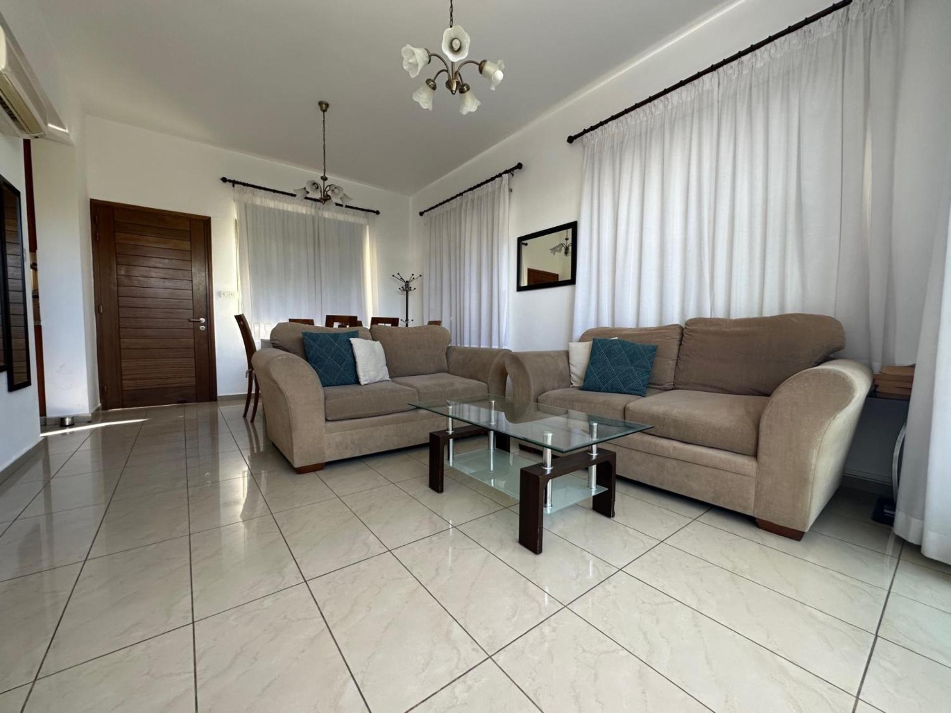 King'S Holiday Apartments Paphos Exterior photo