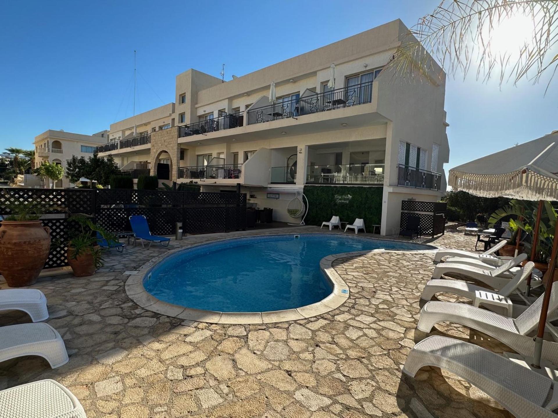 King'S Holiday Apartments Paphos Exterior photo