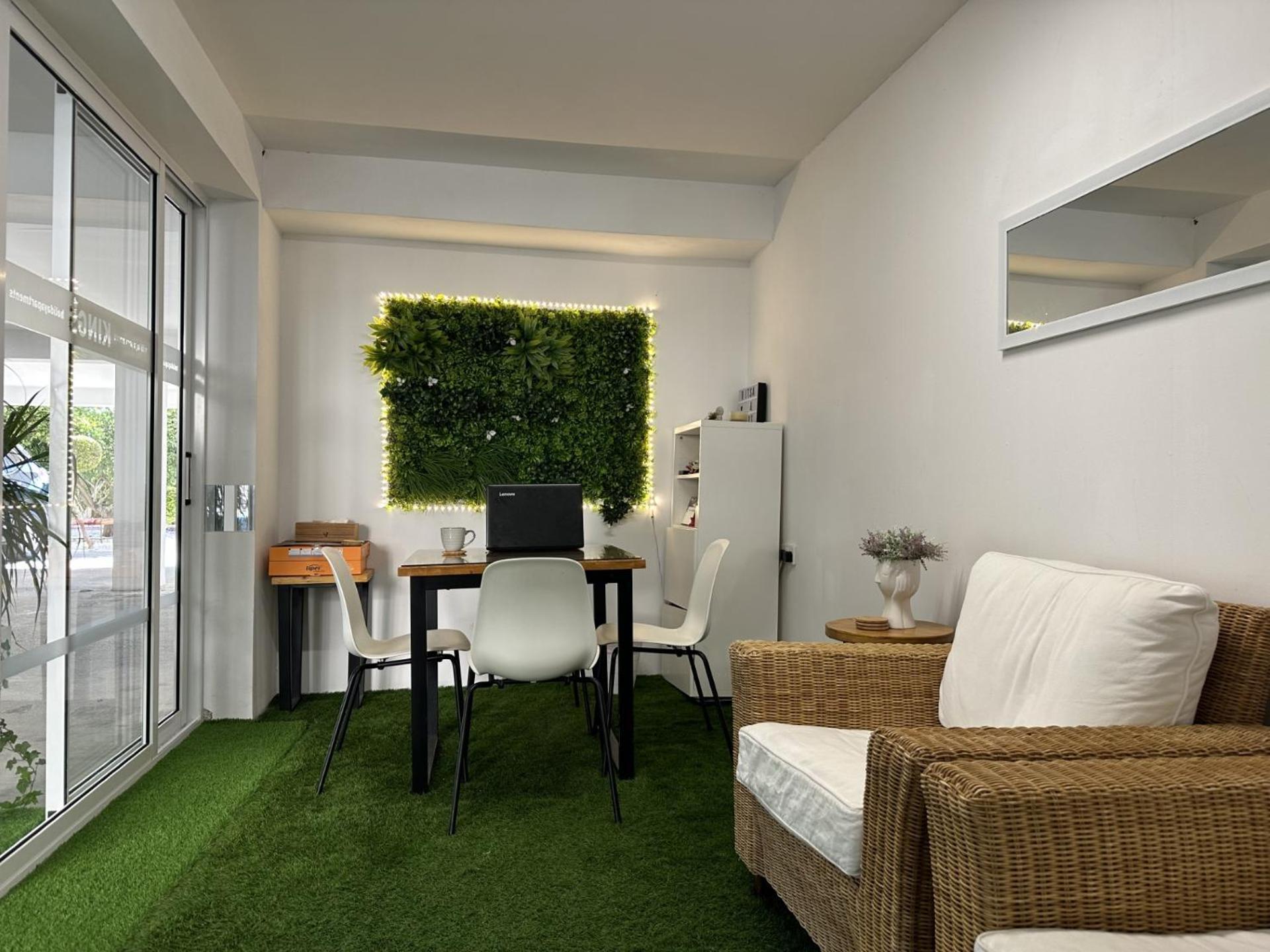 King'S Holiday Apartments Paphos Exterior photo