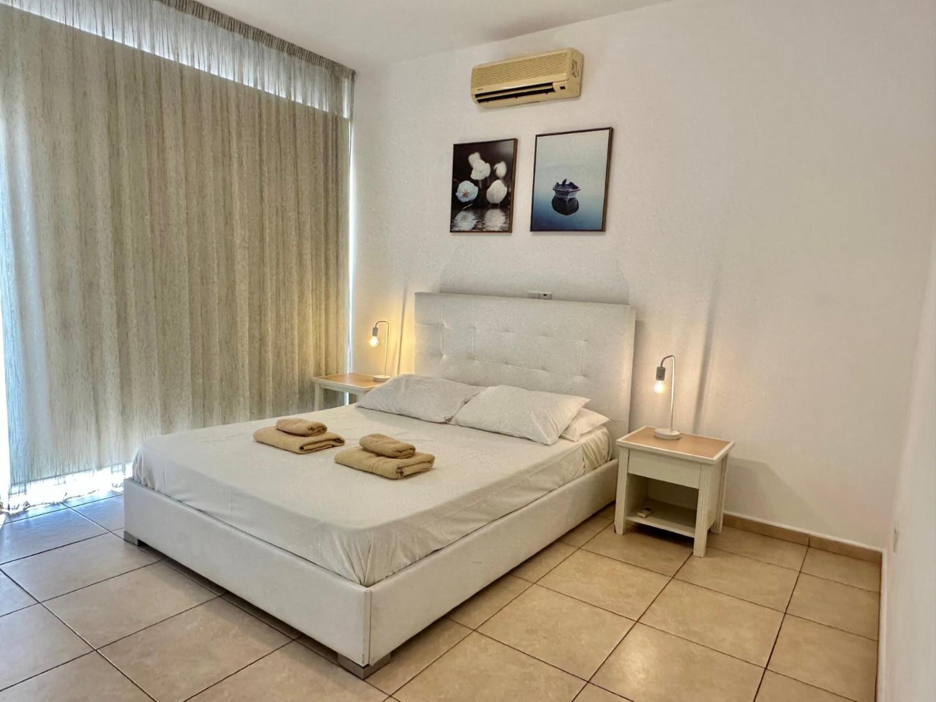 King'S Holiday Apartments Paphos Exterior photo