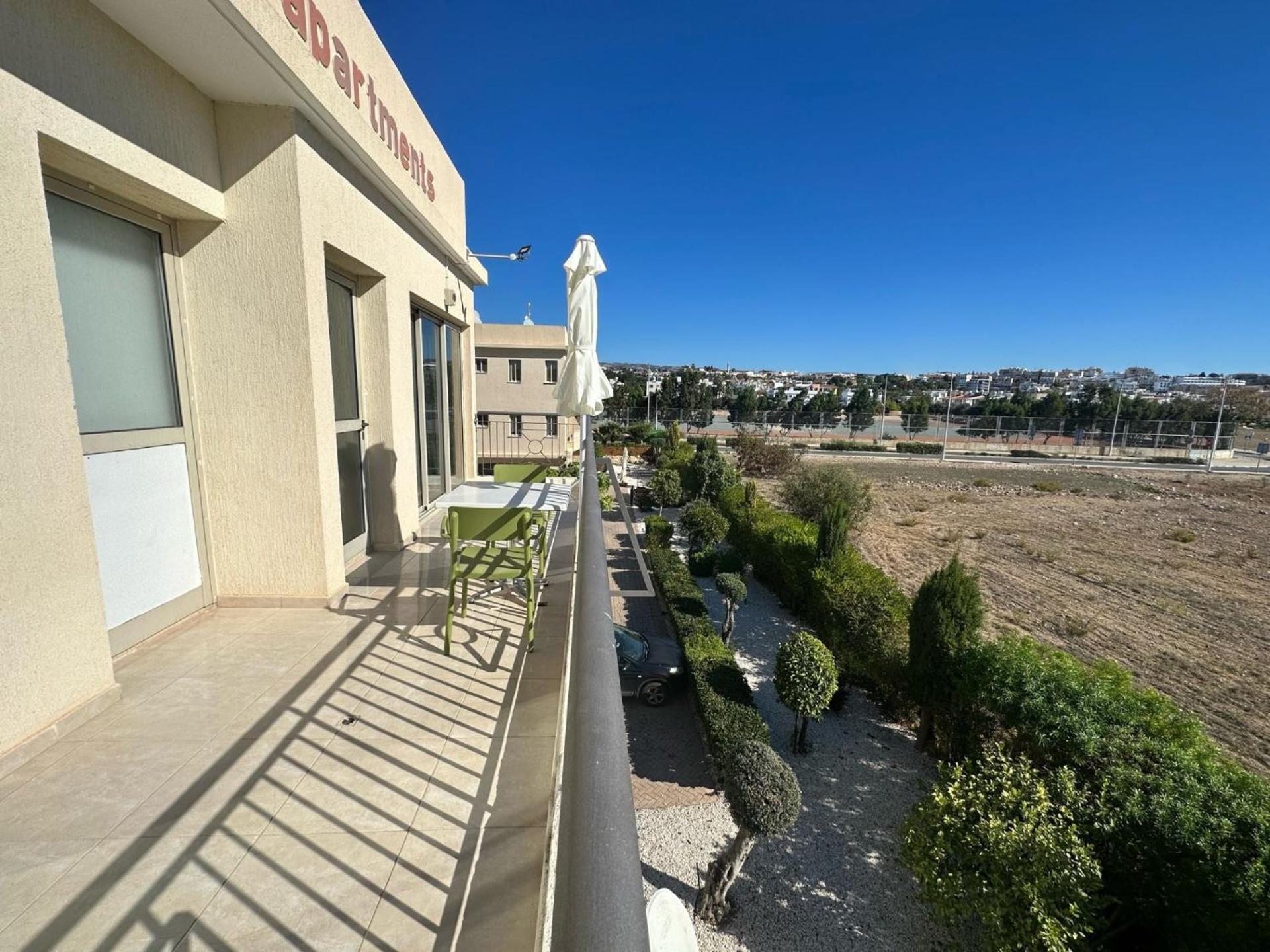 King'S Holiday Apartments Paphos Exterior photo