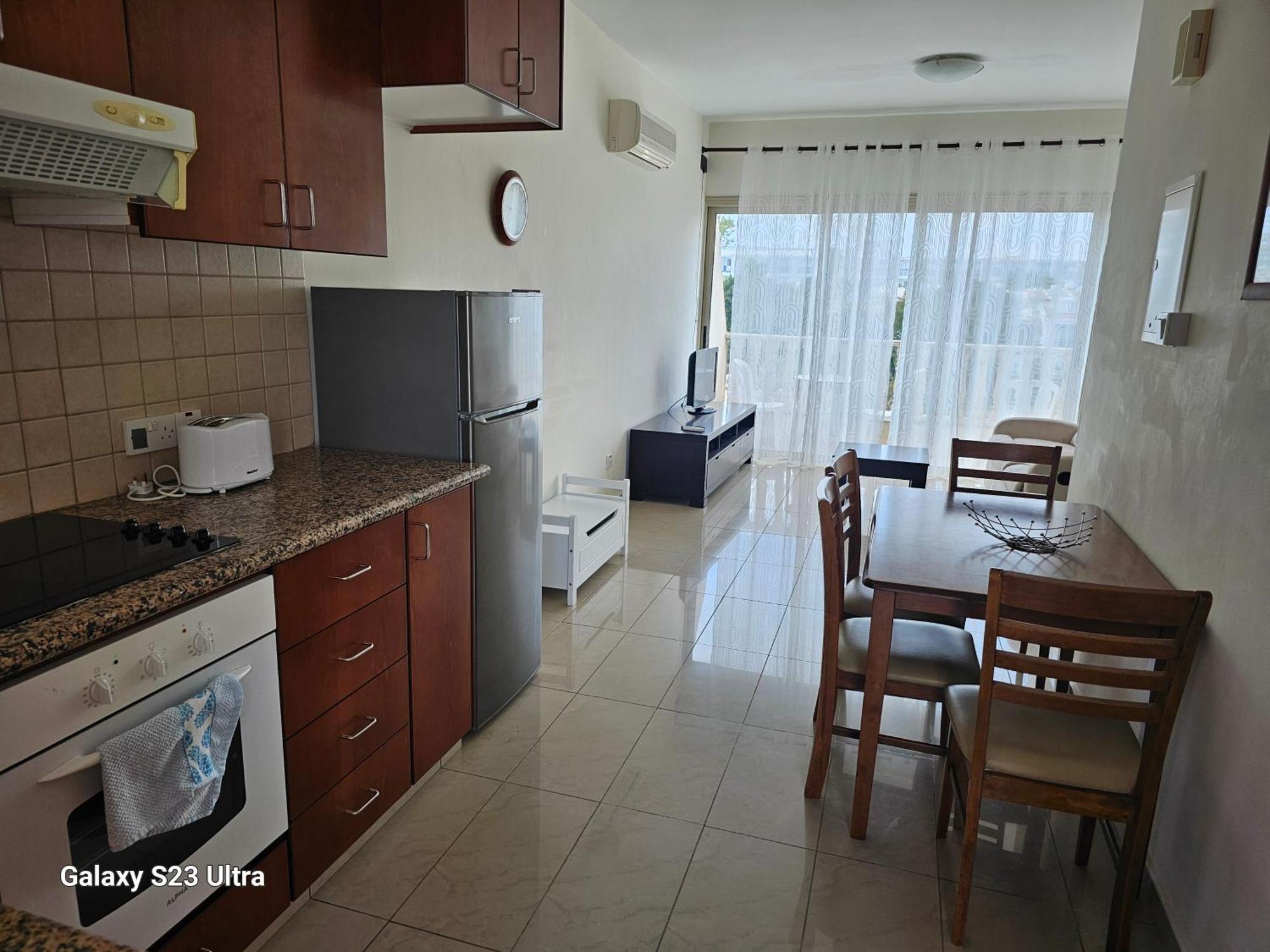 King'S Holiday Apartments Paphos Exterior photo